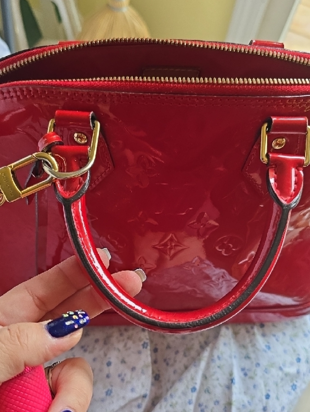Perfect Condition! Never Used! Louis Vuitton Red Verni Medium Alma - Picture 2 of 11